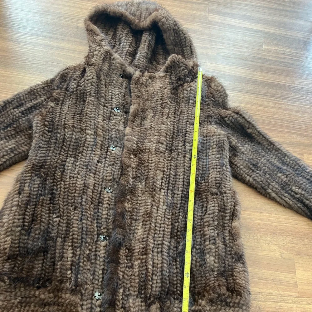 Mink Coat - Picture 7 of 12